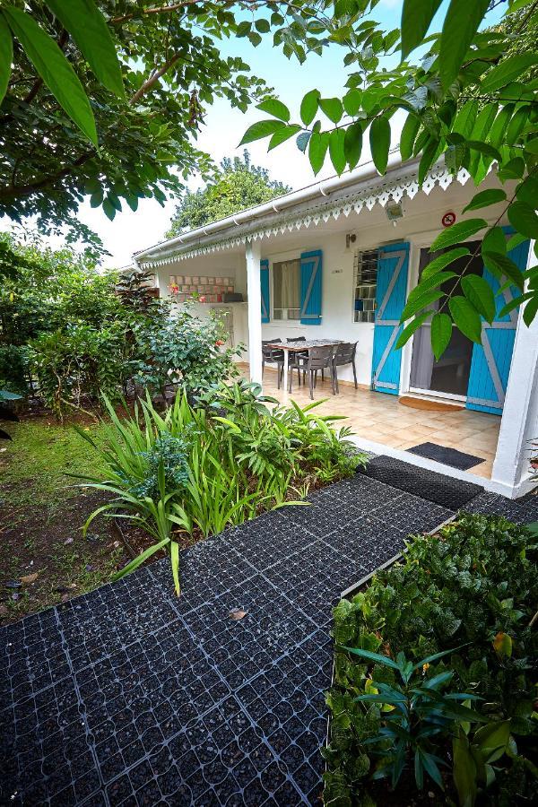 SOLEIL COUCHANT - Gîtes Deshaies Exterior foto
